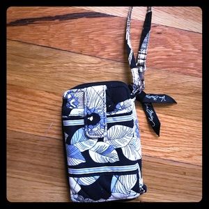 Navy and white Vera Bradley wristlet